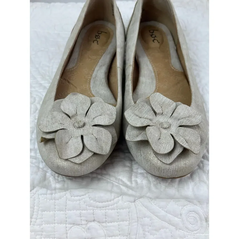 BOC Born Women 10 Gold/White Faux Leather Loafer Flower Adornment Summer Shoe